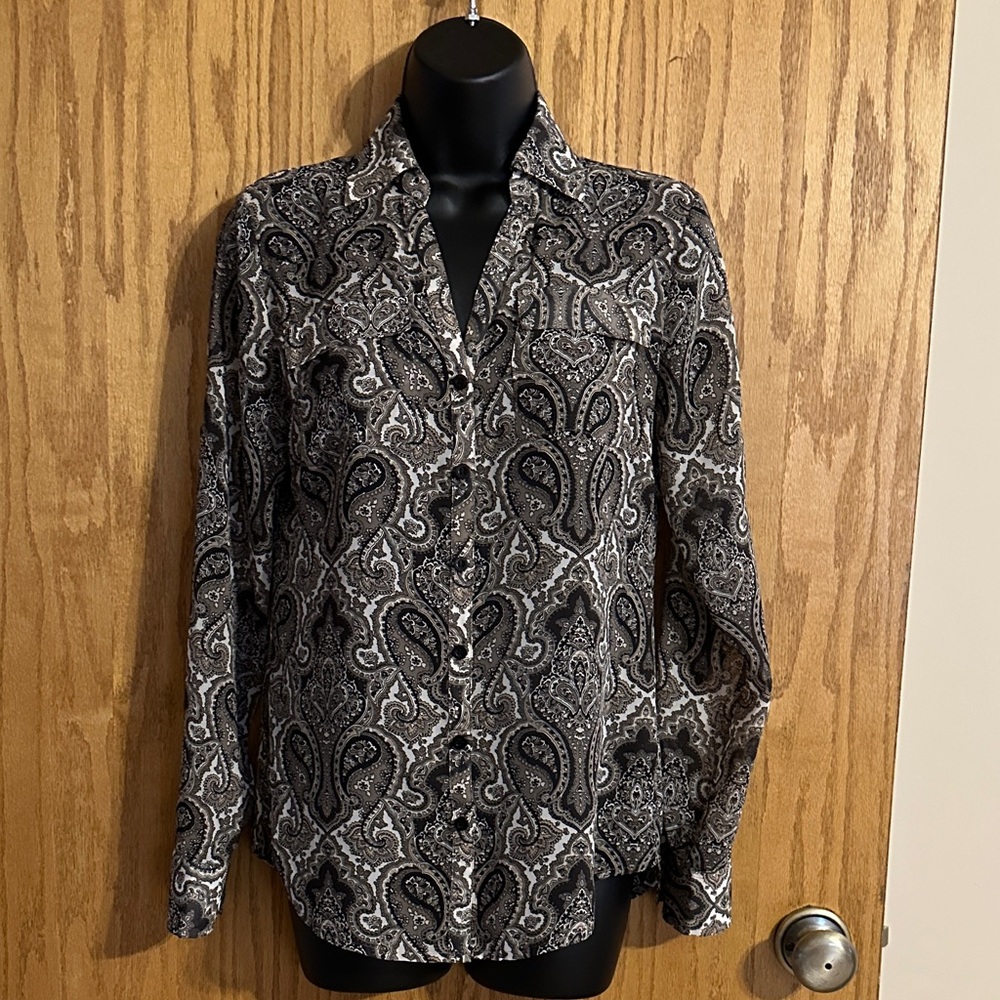 New York & Company Black and Gray Paisley Blouse